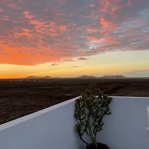 https://casa-mirabel.in-canary-islands.com
